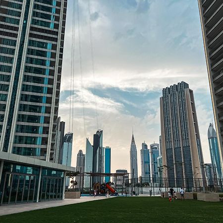 Appartamento Stunning Burj View Dubai Mall Access Infinity Pool Esterno foto