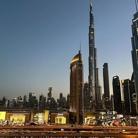 Appartamento Stunning Burj View Dubai Mall Access Infinity Pool Esterno foto