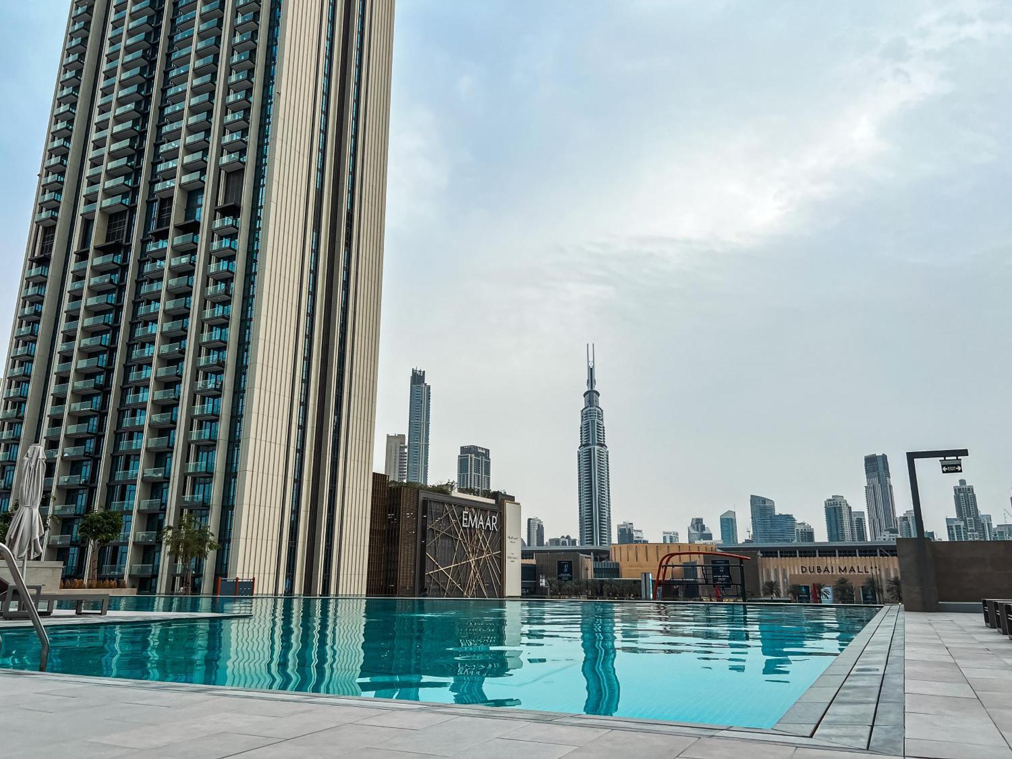 Appartamento Stunning Burj View Dubai Mall Access Infinity Pool Esterno foto